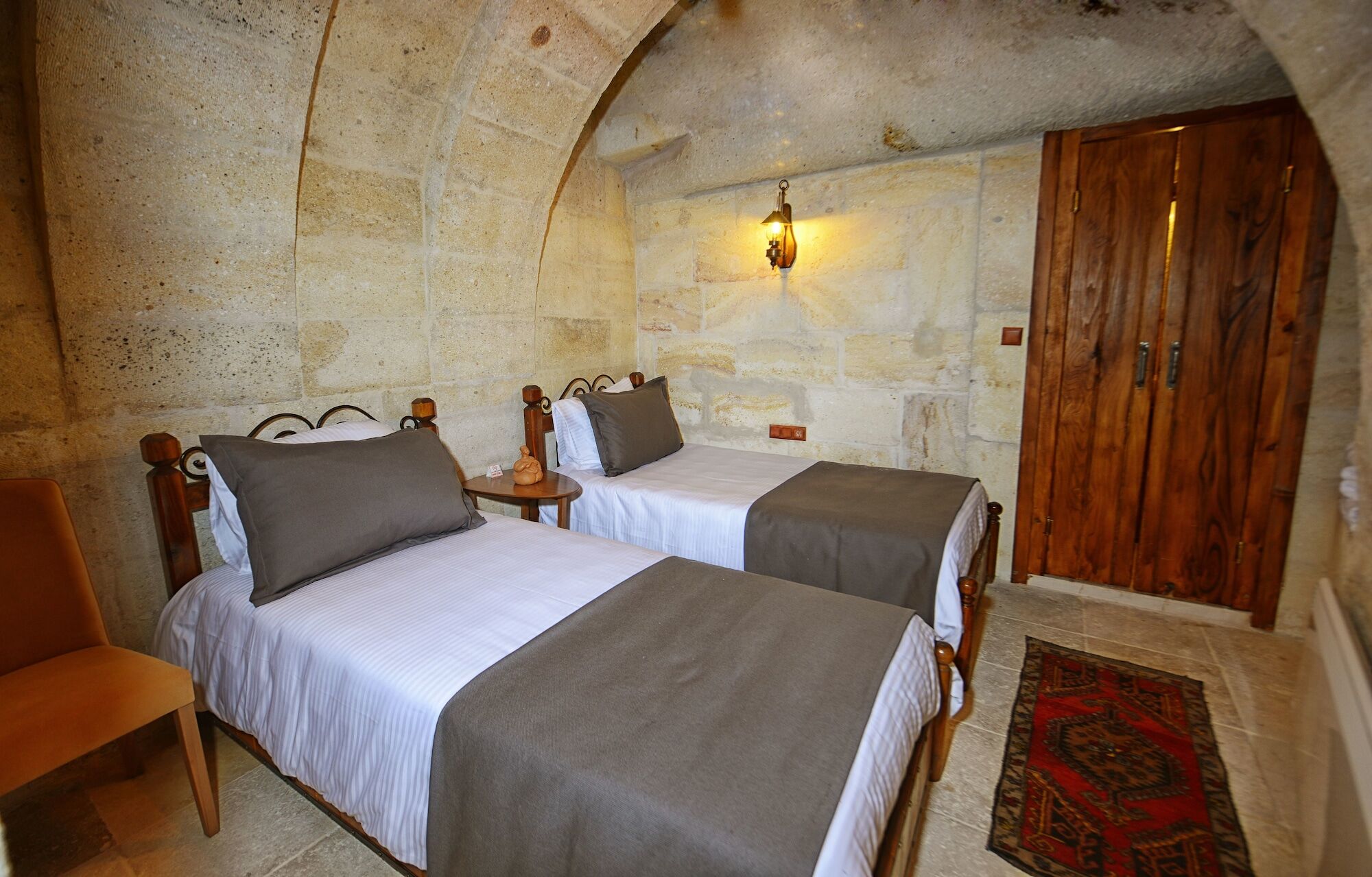 Apex Cave Hotel 2*